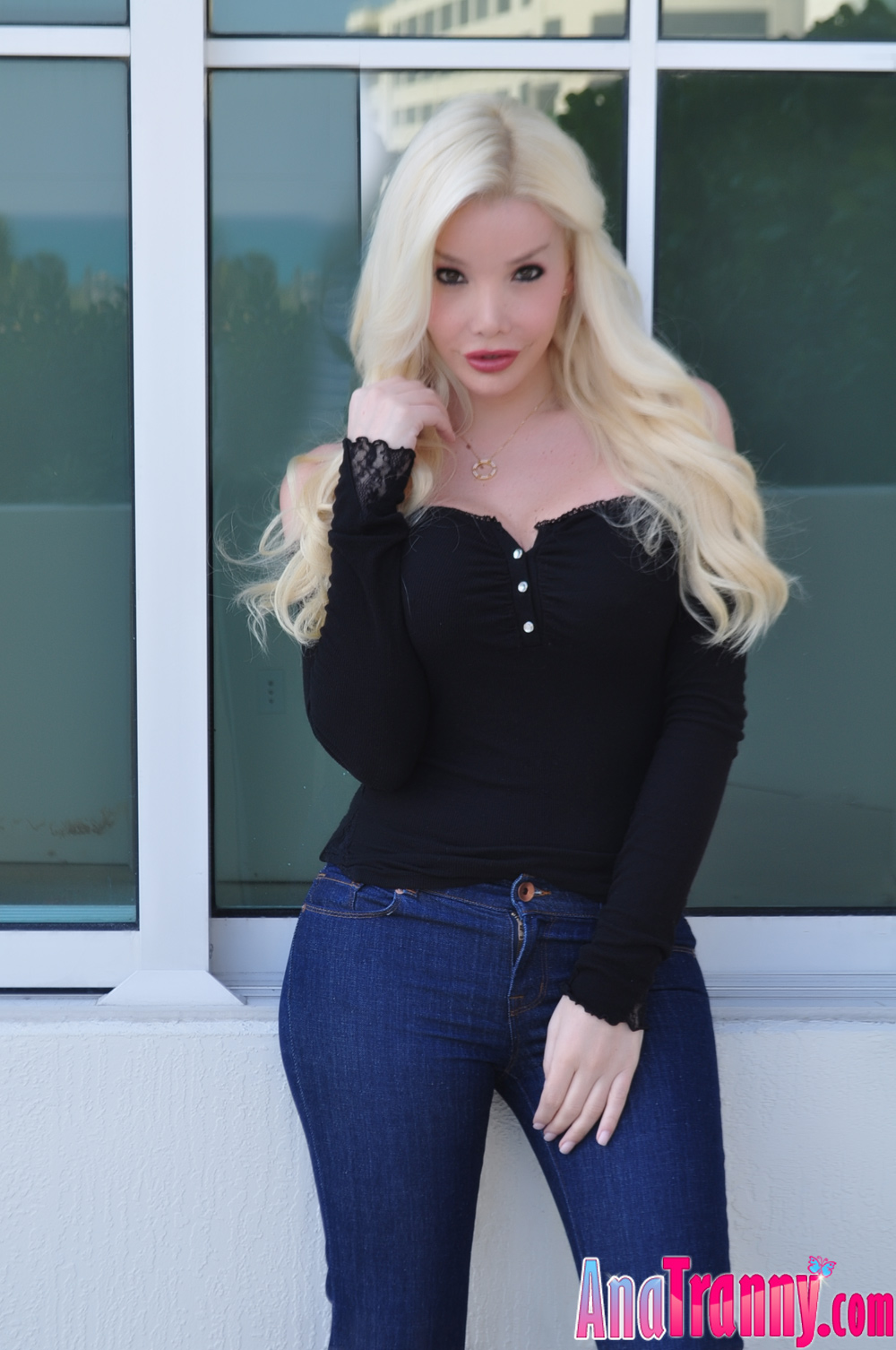 Hot Shemale Topless In Tight Jeans Photo 9